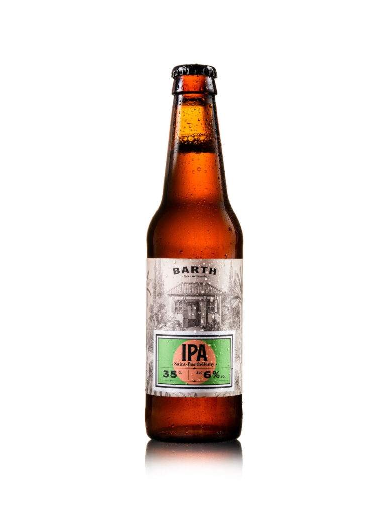 packshot produit sur fond blanc, d une bouteille de biere barth beer ipa