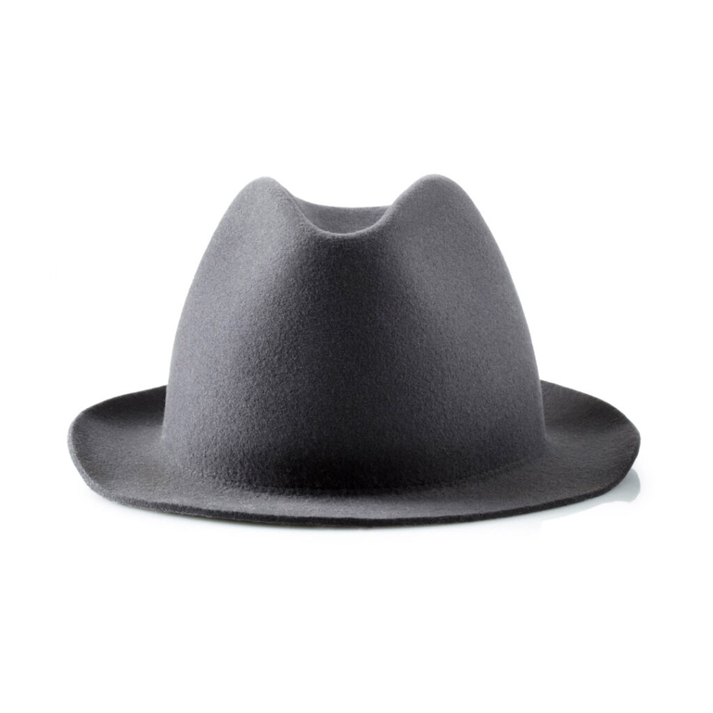 packshot produits sur fond blanc d un chapeau comptoir des cotonniers