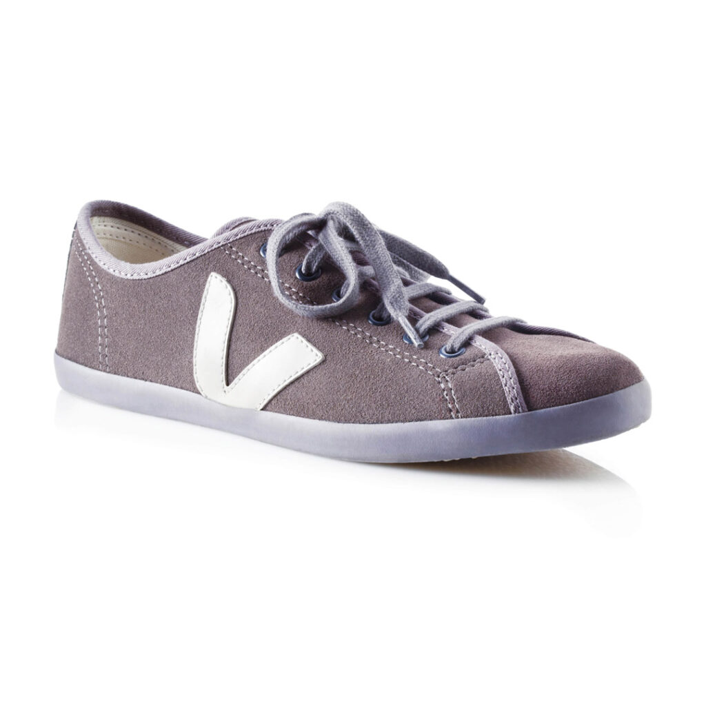 packshot produits sur fond blanc d une chaussure comptoir des cotonniers