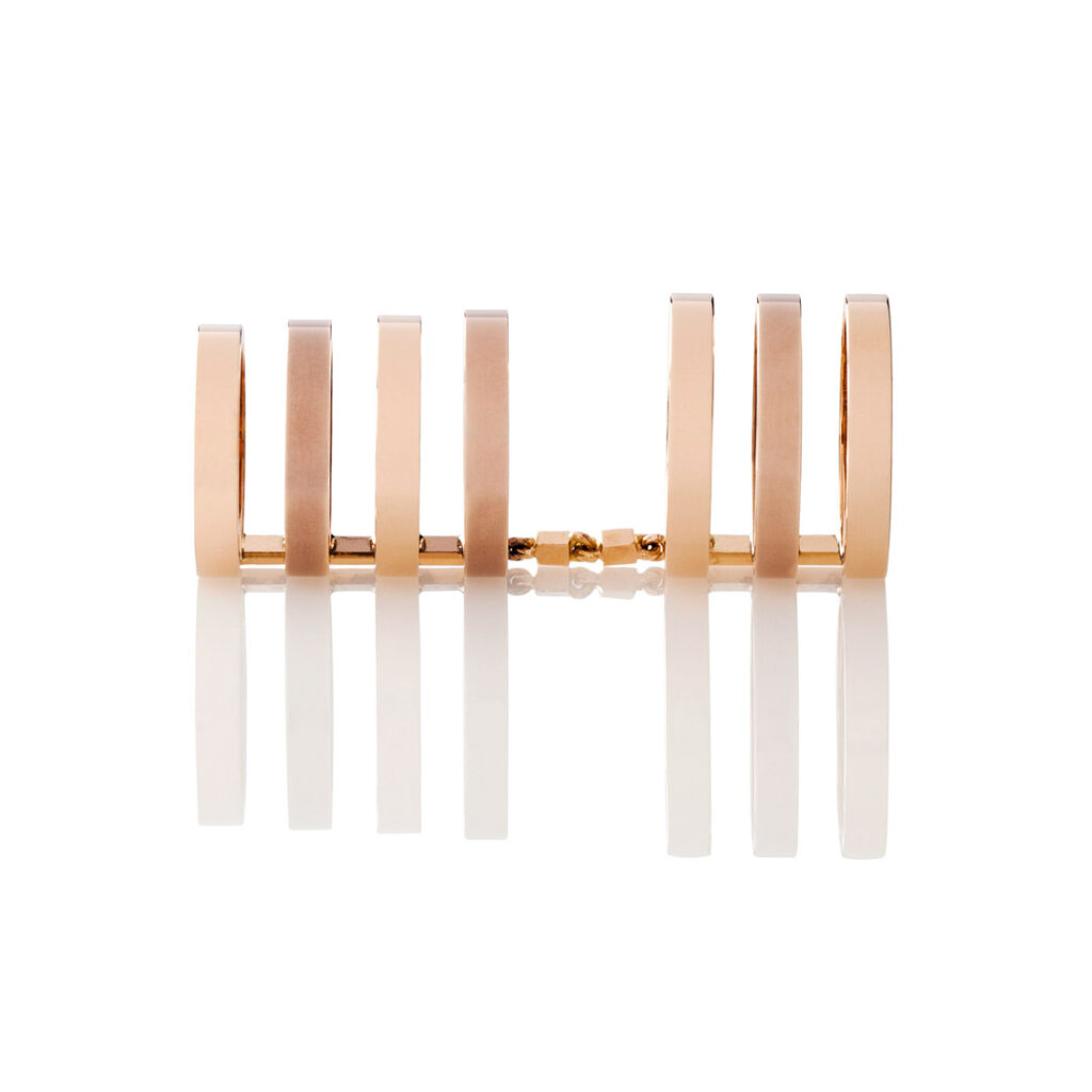 packshot produits sur fond blanc, d une bague pour le bon marche