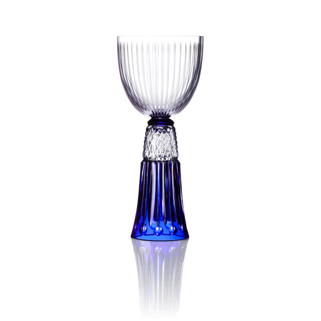 packshot produits sur fond blanc, d un verre pour le bon marche